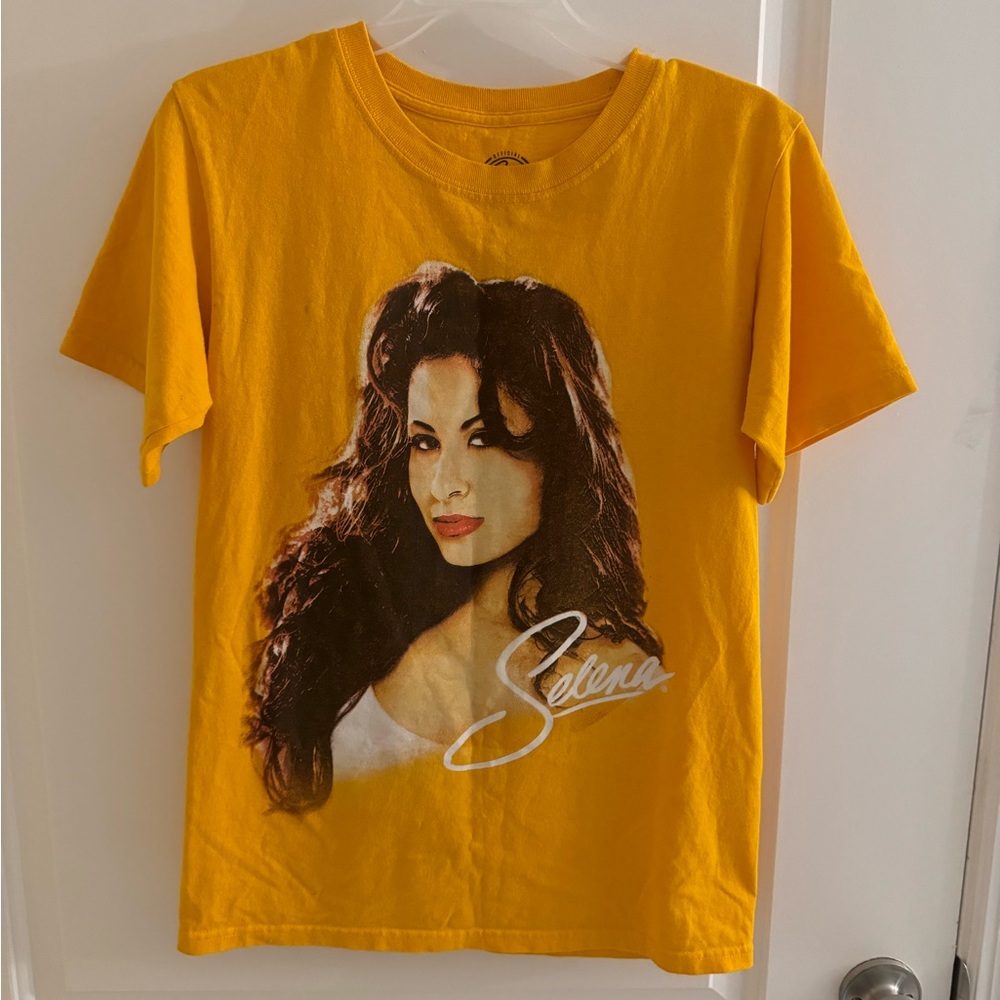 Selena Graphic Tee in Yellow